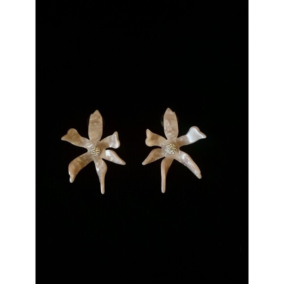 Authentic Signed LELE SADOUGHI Water Lily Blush Earrings - Picture 9 of 9